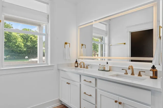 $889,047 | 452 Annex Avenue, Nashville, TN 37209