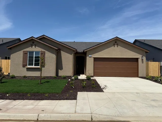 $409,900 | 13380 4th, Unit LOT6, Parlier, CA 93648