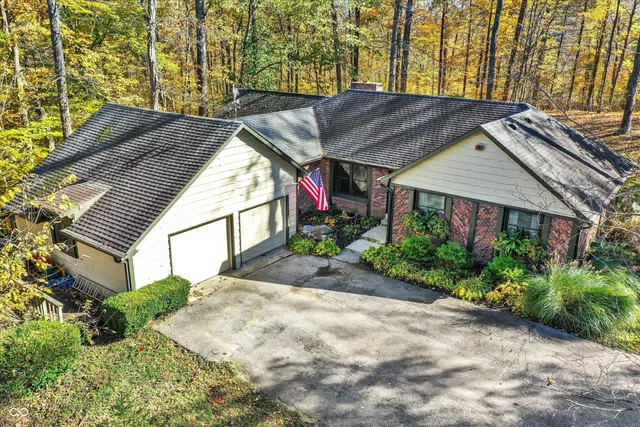 $399,900 | 2289 Twinlake Road, Morgantown, IN 46160