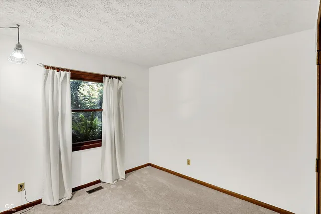 $399,900 | 2289 Twinlake Road, Morgantown, IN 46160