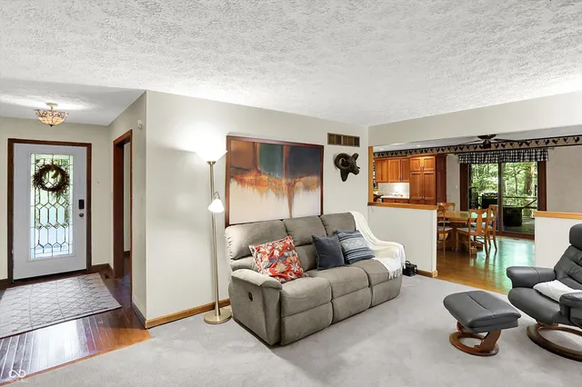 $399,900 | 2289 Twinlake Road, Morgantown, IN 46160