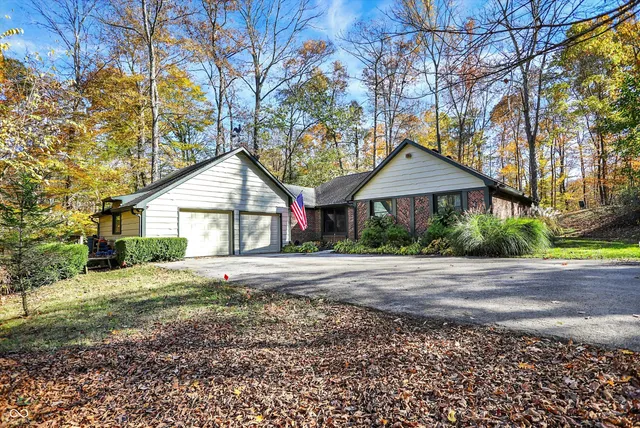 $399,900 | 2289 Twinlake Road, Morgantown, IN 46160