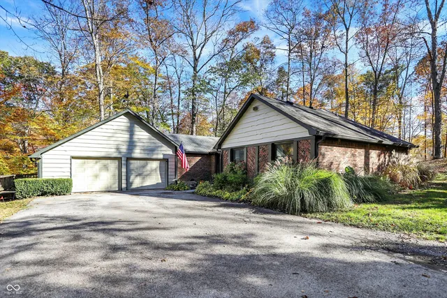 $399,900 | 2289 Twinlake Road, Morgantown, IN 46160