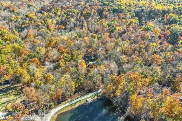 $399,900 | 2289 Twinlake Road, Morgantown, IN 46160