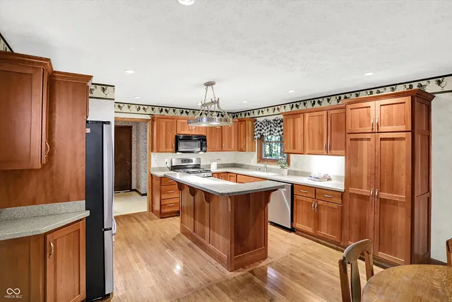 $399,900 | 2289 Twinlake Road, Morgantown, IN 46160