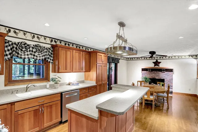 $399,900 | 2289 Twinlake Road, Morgantown, IN 46160