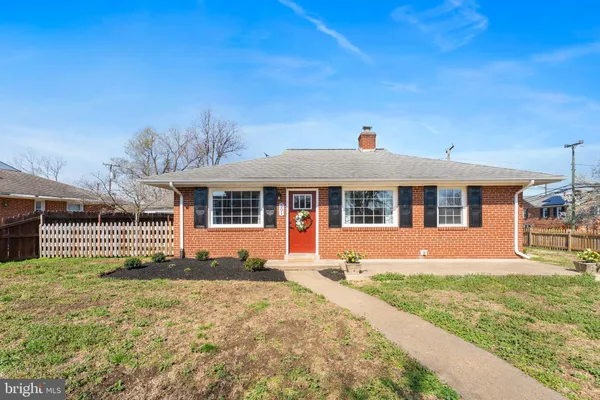 $389,900 | 501 Hanson Avenue, Fredericksburg, VA 22401