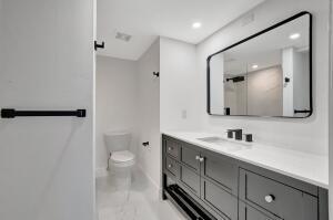 2053 Wolverton C Boca Raton, FL 33434 - Photo 10 of 40 bath