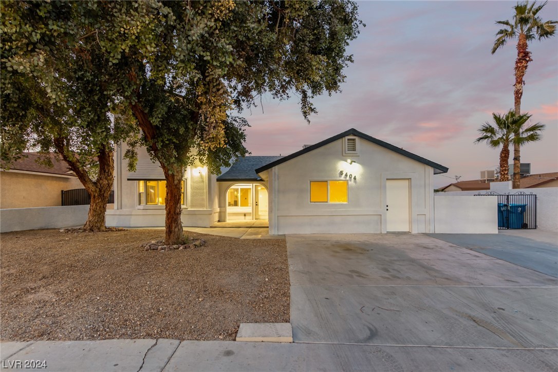 5404 Alpine Place Las Vegas, NV 89107 - Photo 1 of 64
