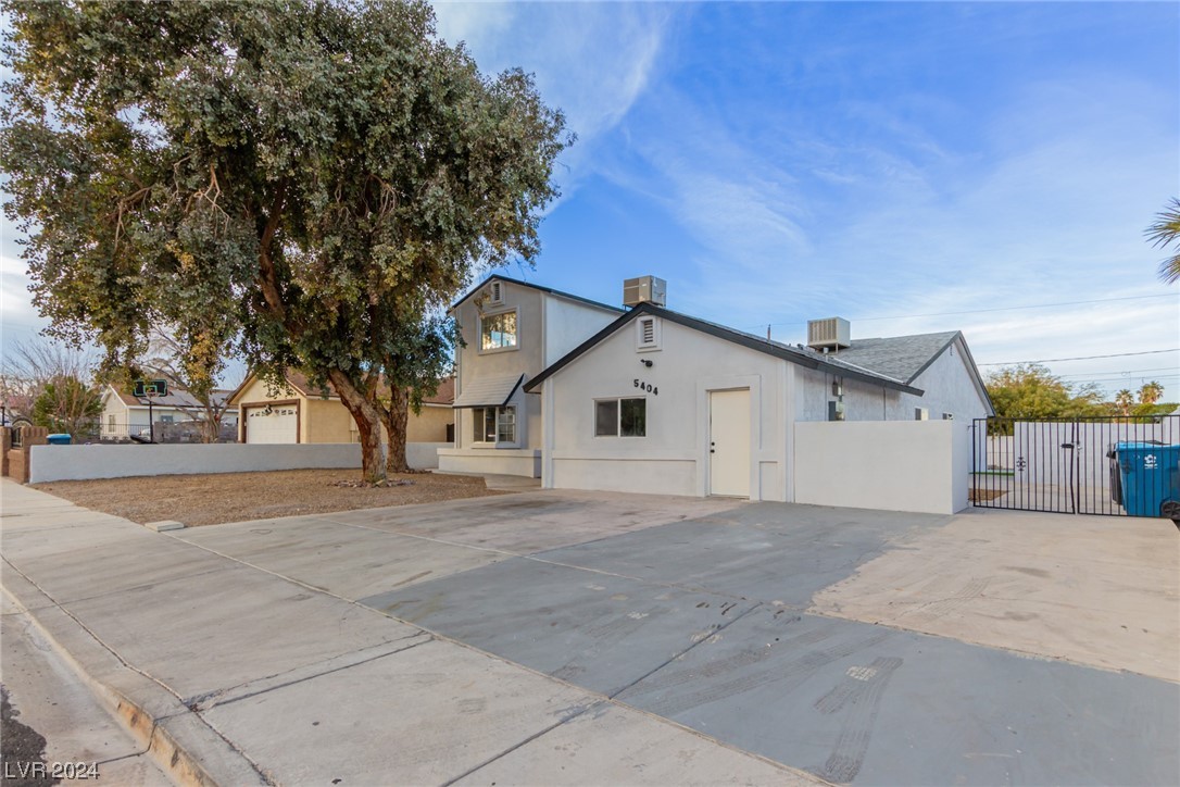 5404 Alpine Place Las Vegas, NV 89107 - Photo 12 of 64