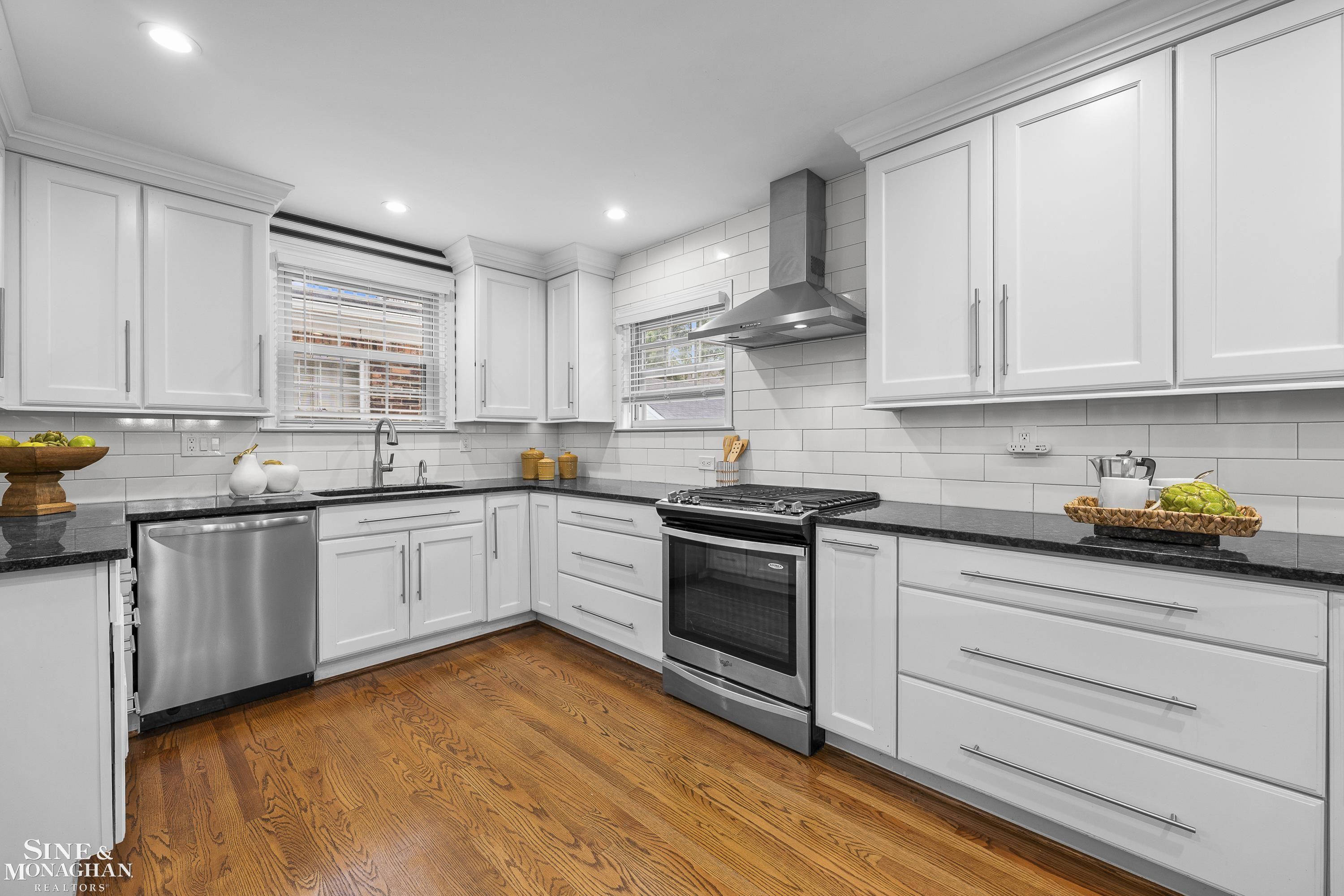 309 Merriweather Road Grosse Pointe Farms, MI 48236 - Photo 12 of 47 Gallery Image 12