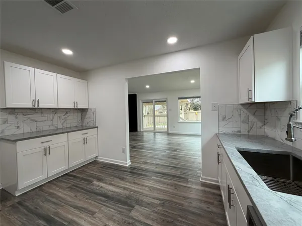 $299,900 | 21837 Ticonderoga Avenue, Lago Vista, TX 78645