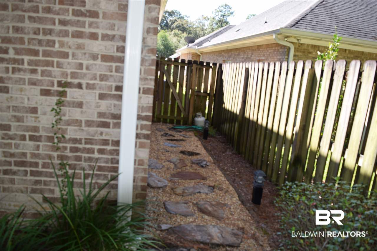 5584 Fairfield Place Mobile, AL 36609 - Photo 26 of 30