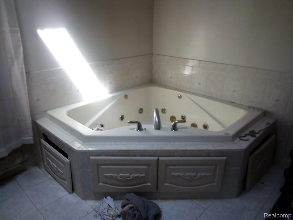 5255 North Seymour Road Flushing, MI 48433 - Photo 28 of 44