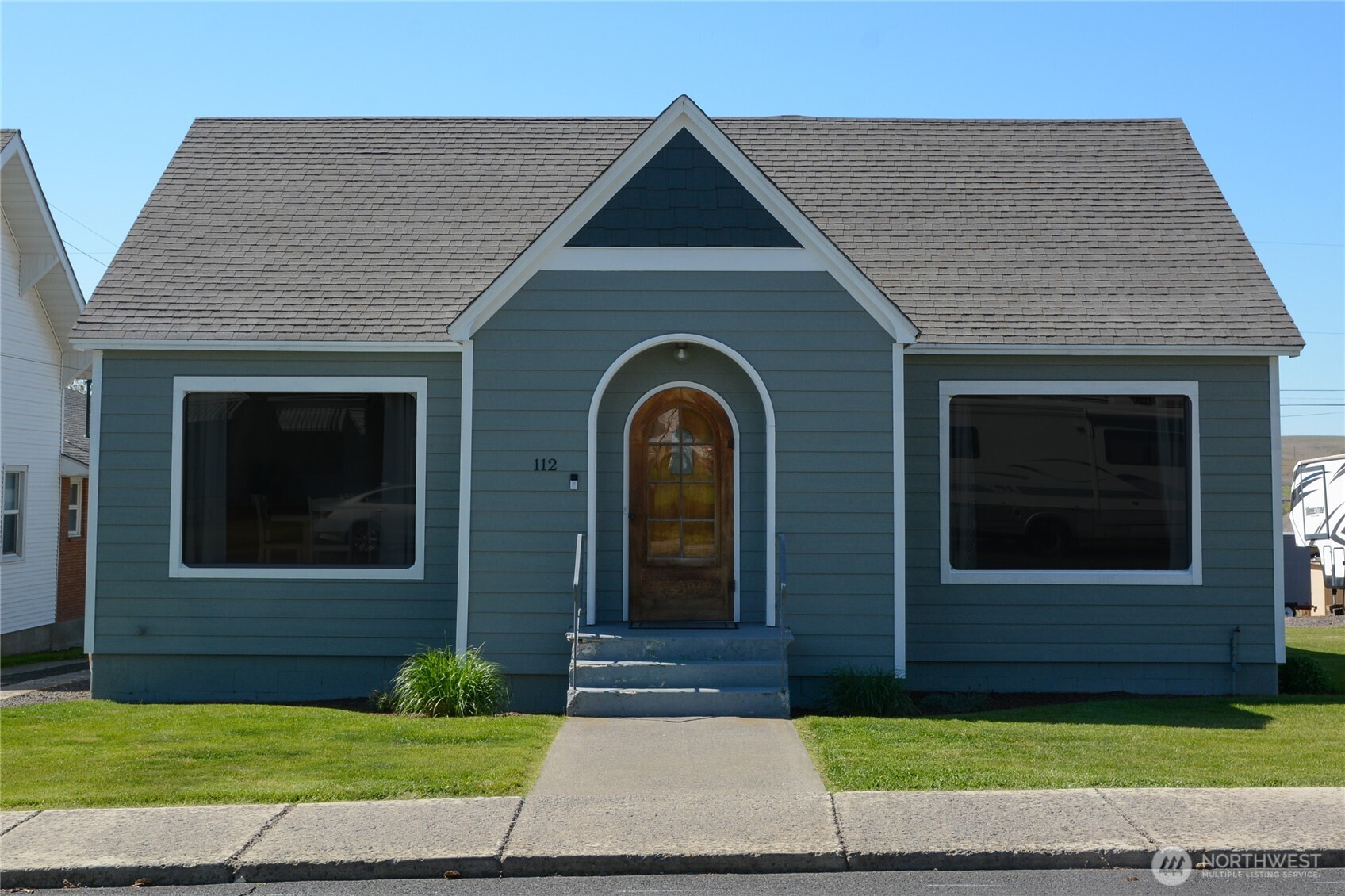 112 East 5th Street Lind, WA 99341 - Photo 39 of 39 a front view of a house