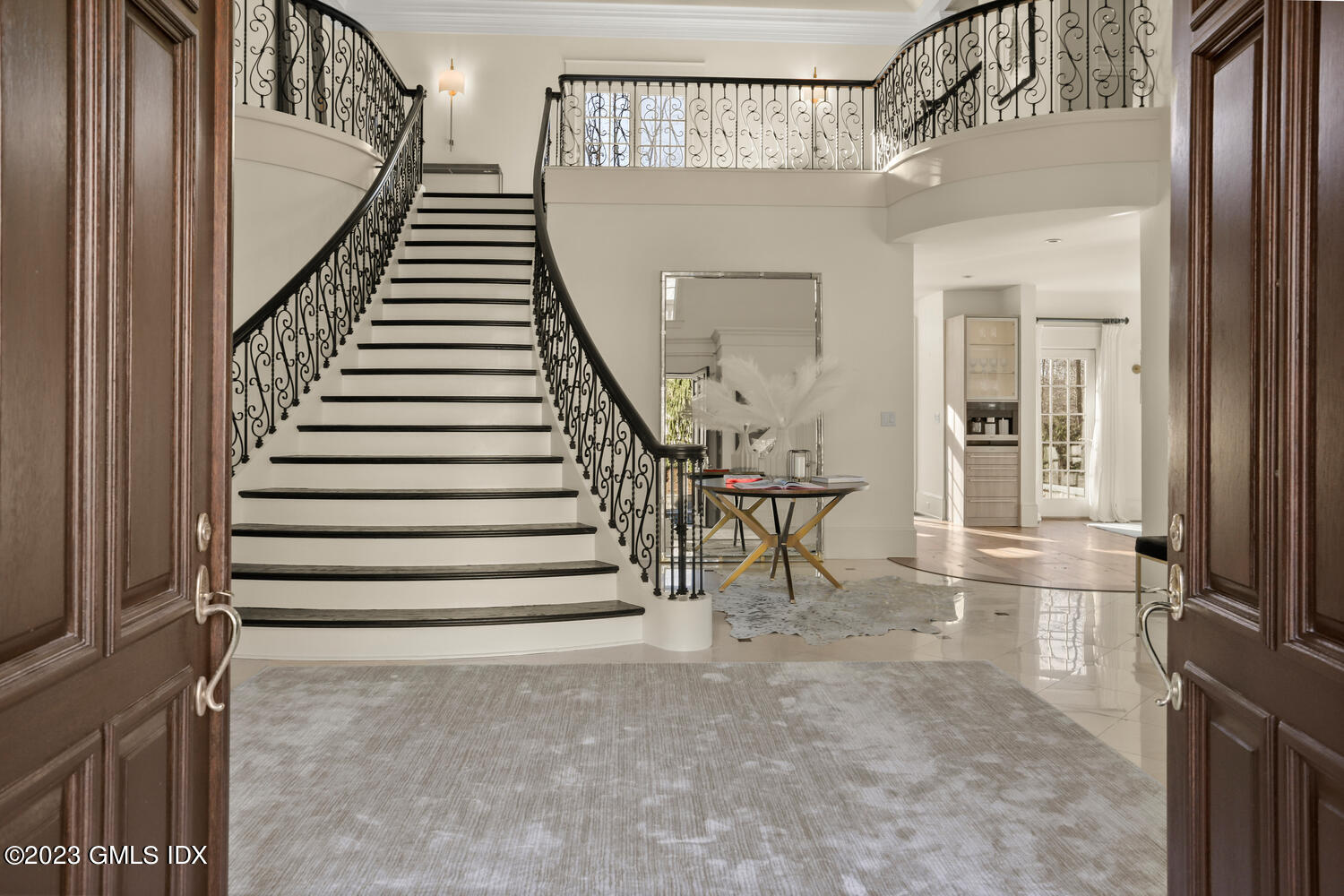 28 Dairy Road Greenwich, CT 06830 - Photo 5 of 44