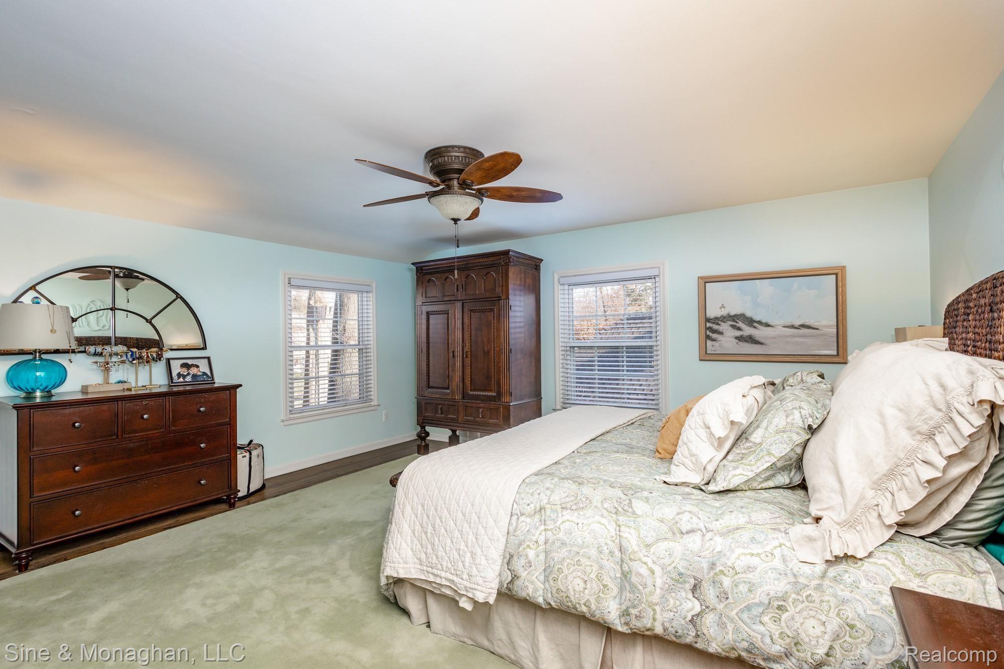 319 Touraine Road Grosse Pointe, MI 48236 - Photo 33 of 59 319 Touraine S034.jpg