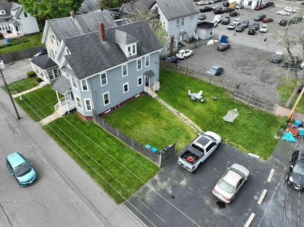 $2,400 | 19 Central Street, Unit 1, Whitman, MA 02382