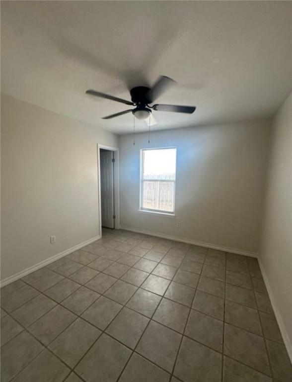 15618 Cruiser Street Corpus Christi, TX 78418 - Photo 6 of 14 a view of an empty room with a window
