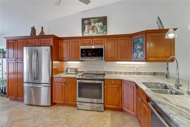 $410,000 | 2395 Hidden Lake Drive, Unit 4608, Naples, FL 34112