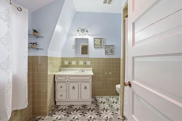 $499,900 | 6 Cranshaw Place, Lawrence, MA 01841