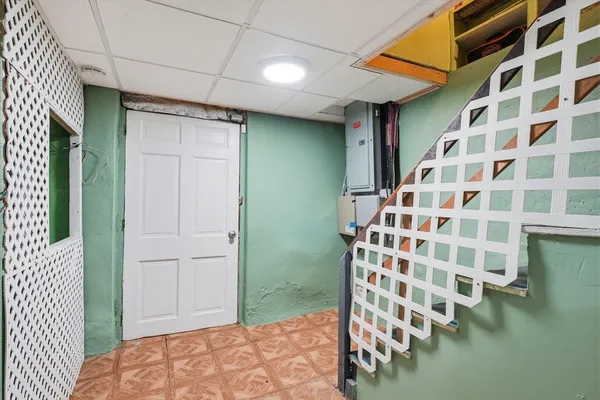 $499,900 | 6 Cranshaw Place, Lawrence, MA 01841