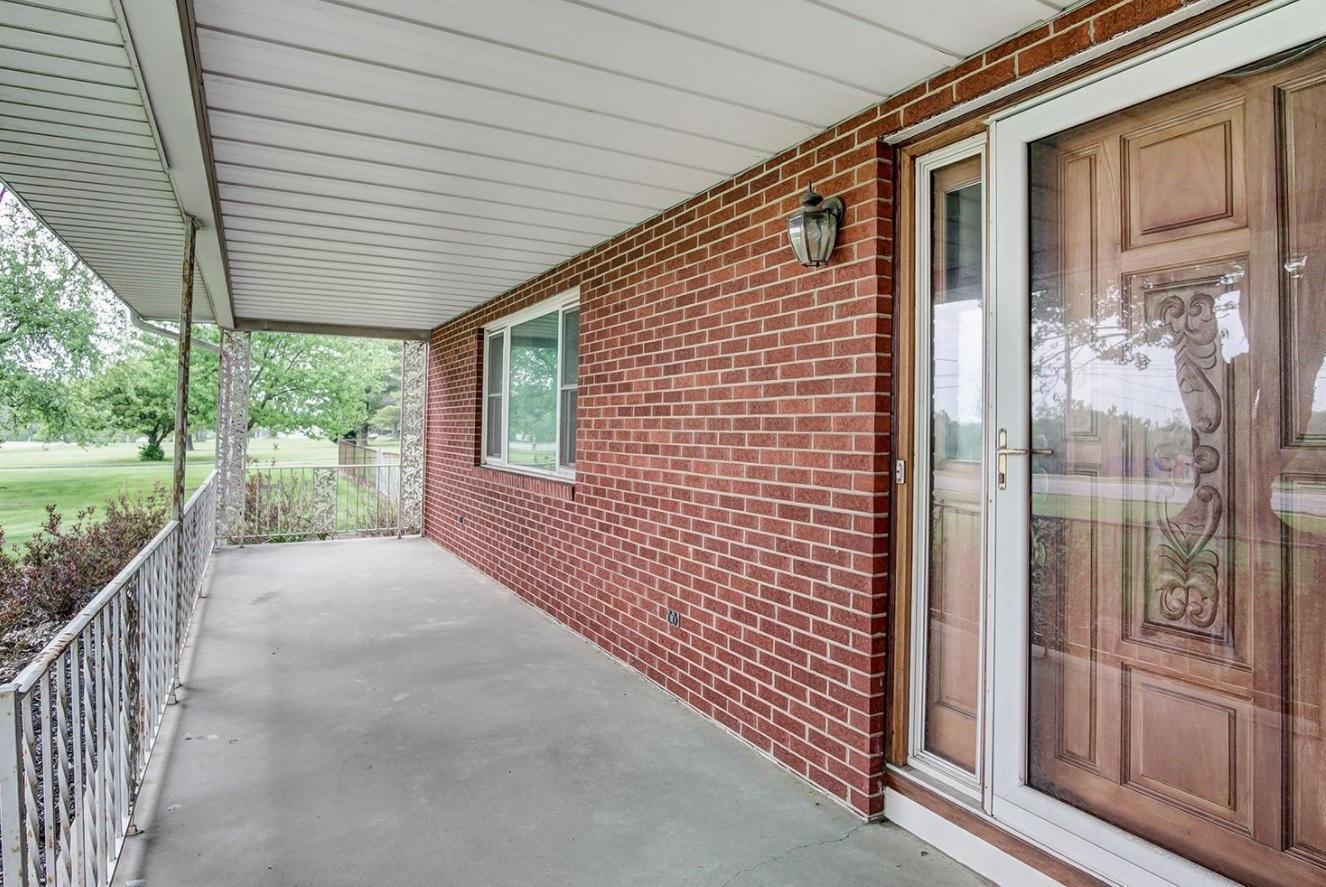 4060 Clime Road Columbus, OH 43228 - Photo 3 of 26 Gallery Image 3