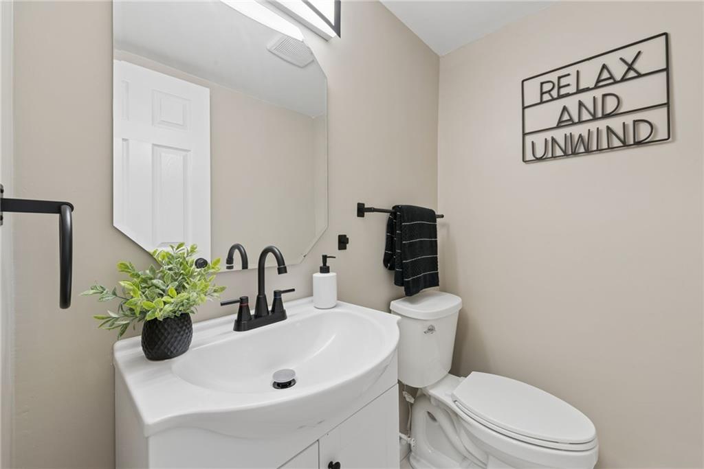 2317 Marbury Road Pittsburgh, PA 15221 - Photo 21 of 23 Gallery Image 21