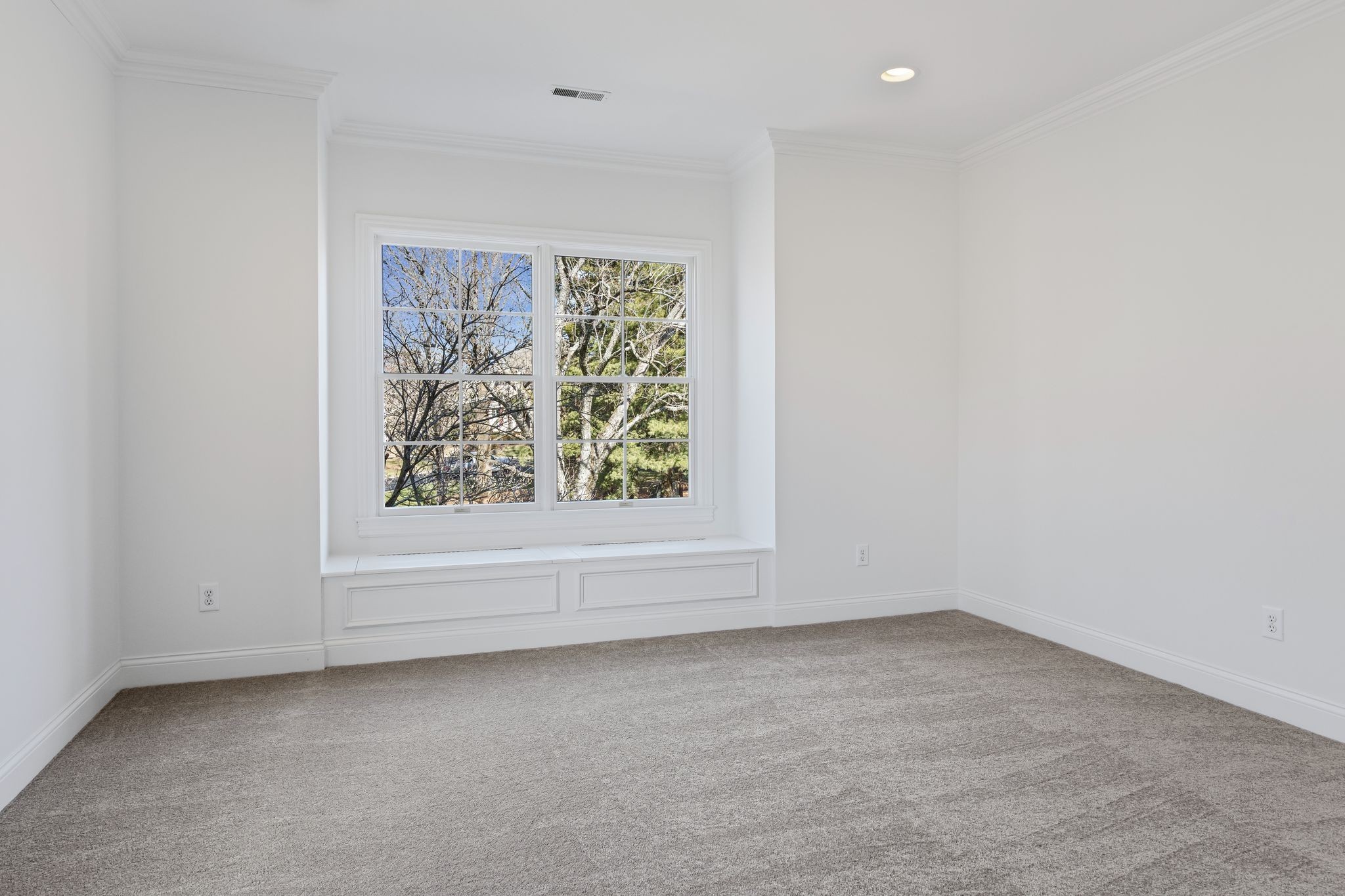 46 Green View Nashville, TN 37205 - Photo 22 of 46 an empty room with a window