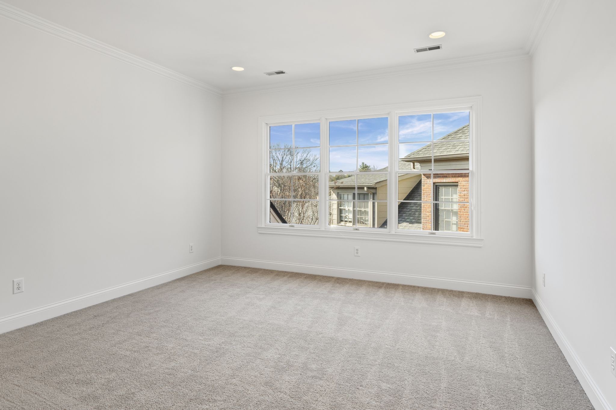 46 Green View Nashville, TN 37205 - Photo 24 of 46 an empty room with a window