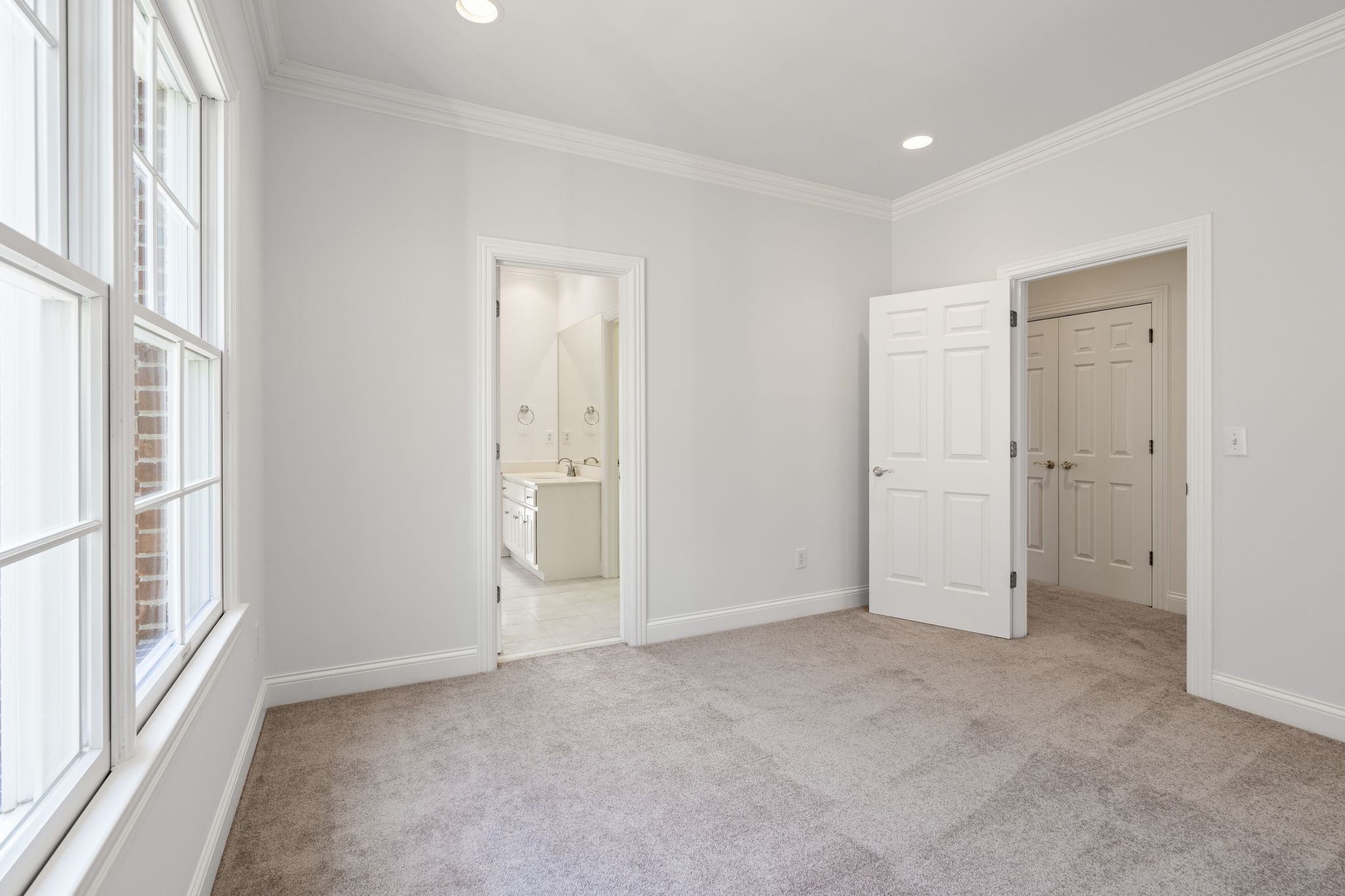 46 Green View Nashville, TN 37205 - Photo 31 of 46 an empty room with windows
