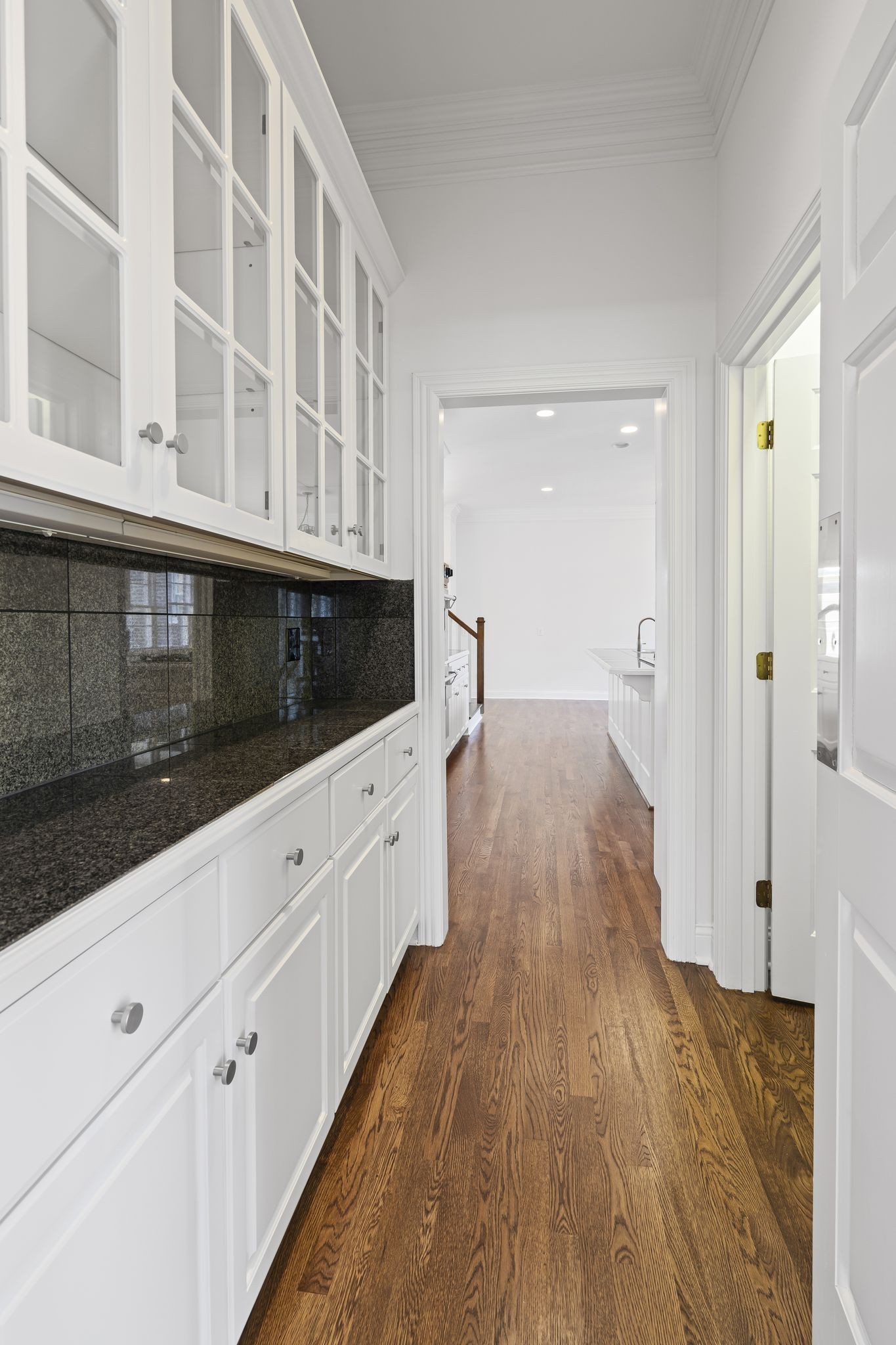 46 Green View Nashville, TN 37205 - Photo 6 of 46 a view of a kitchen from the hallway