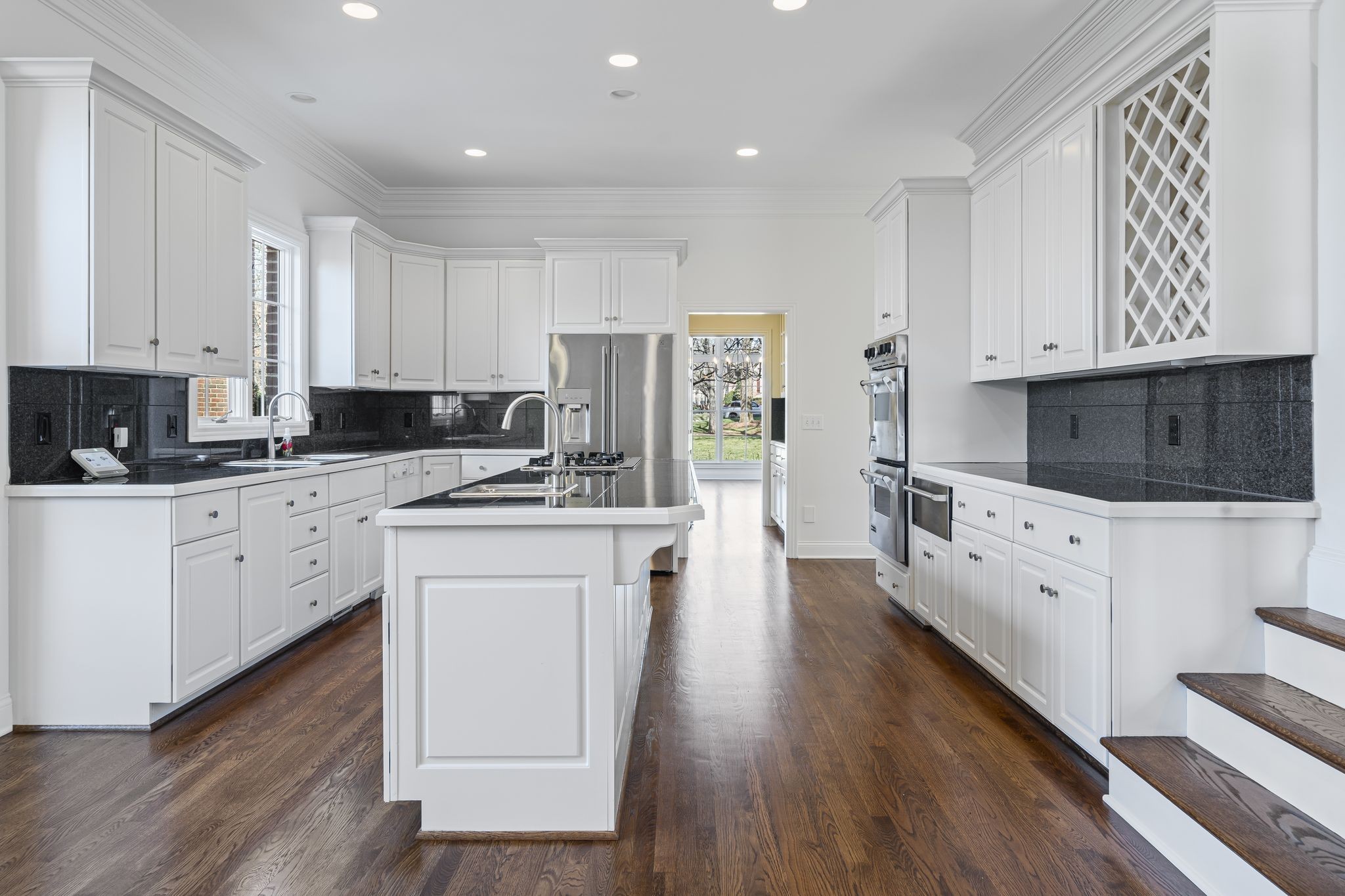 46 Green View Nashville, TN 37205 - Photo 9 of 46 a kitchen with appliances a sink and cabinets