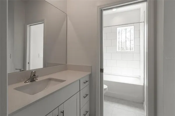 $2,400 | 10844 Fowlers Blf Court, Tampa, FL 33647