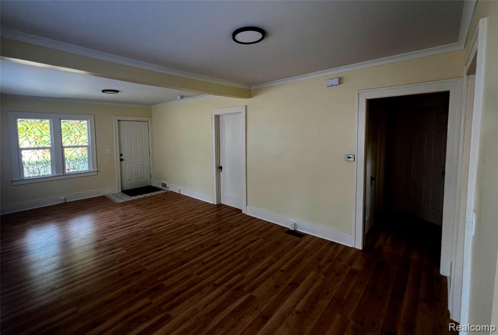 2613 Flushing Road Flint, MI 48504 - Photo 2 of 33