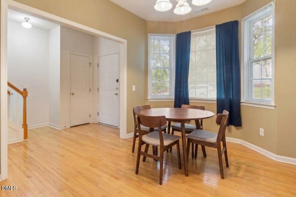 dining room virtual staged