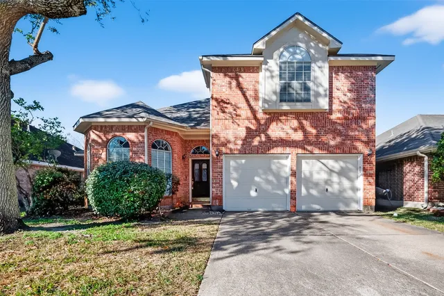 $2,350 | 910 Norfolk Drive, Pearland, TX 77584