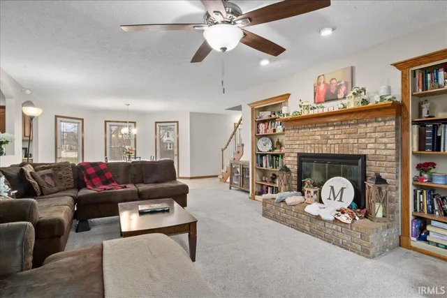 $479,900 | 901 Greengate Court, Evansville, IN 47715