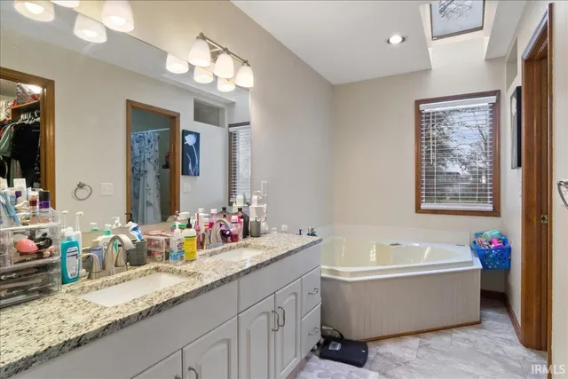 $479,900 | 901 Greengate Court, Evansville, IN 47715