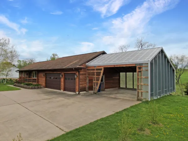 $525,000 | 321 Willow Street, Viroqua, WI 54665