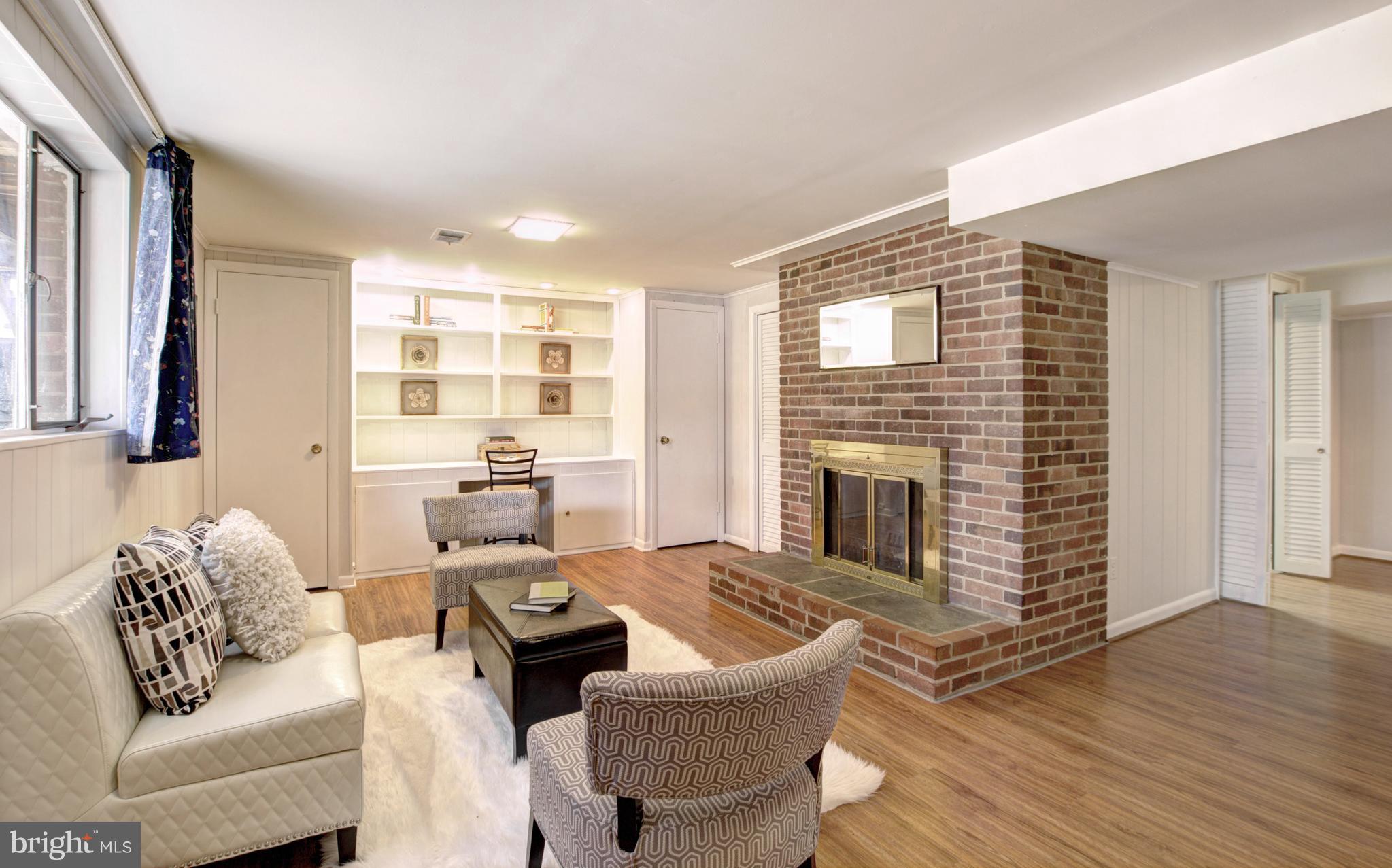 7601 Dunston Street Springfield, VA 22151 - Photo 13 of 30 Family Room