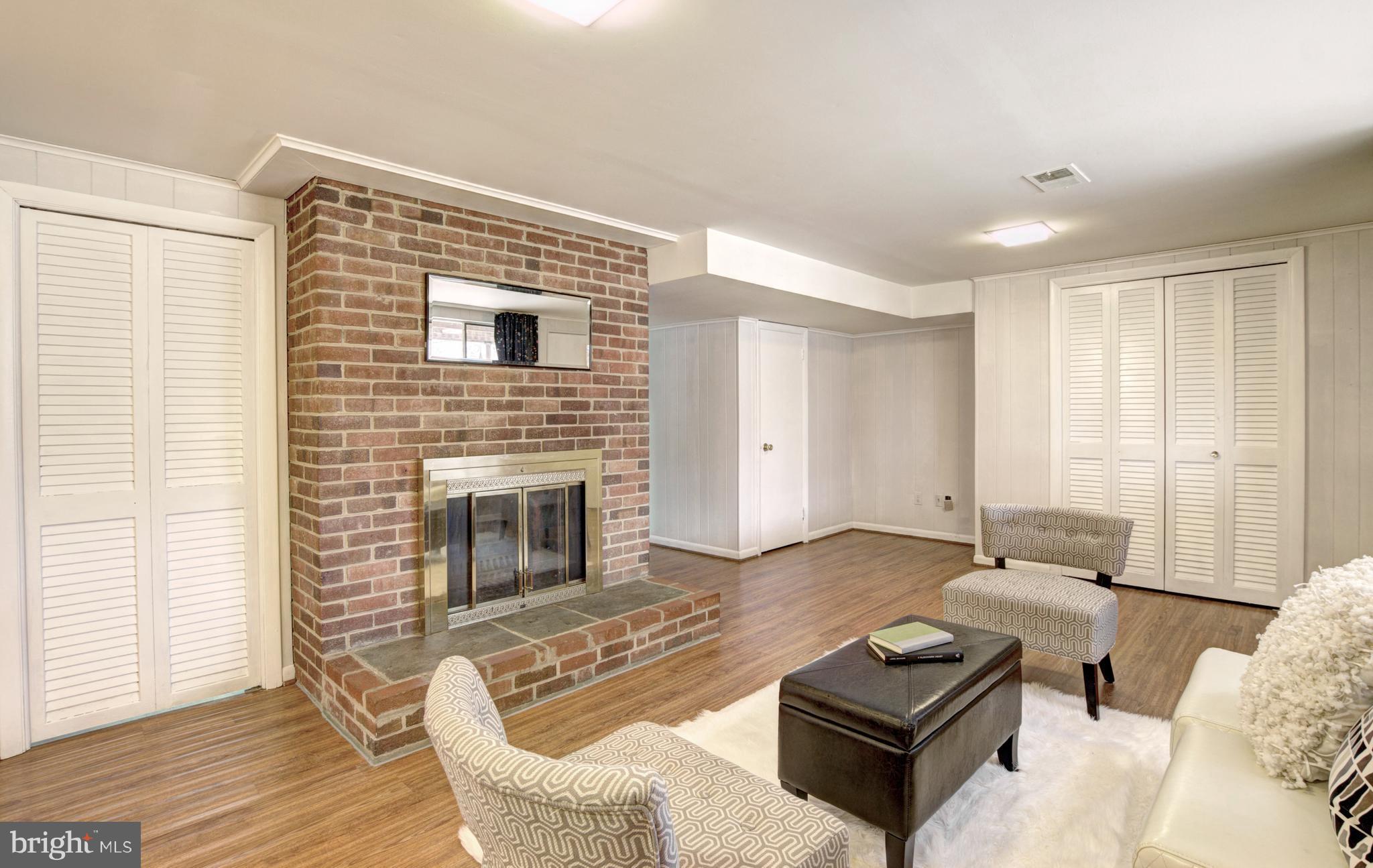 7601 Dunston Street Springfield, VA 22151 - Photo 15 of 30 Family Room