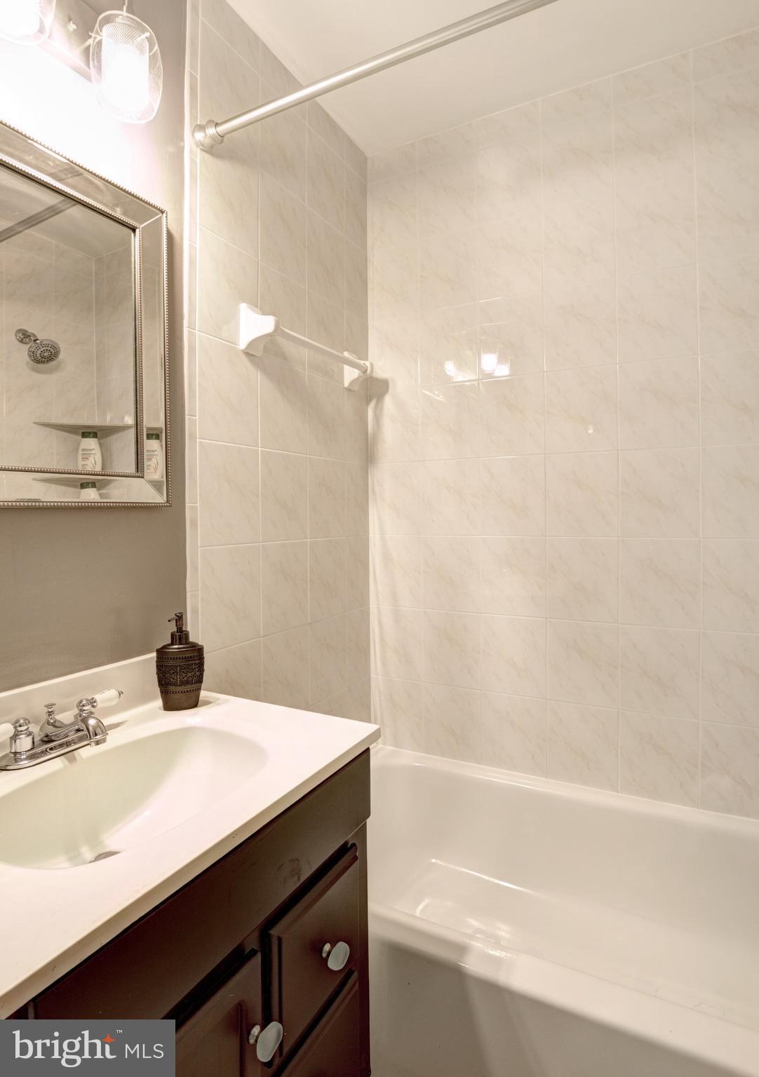 7601 Dunston Street Springfield, VA 22151 - Photo 20 of 30 Bath (Master)