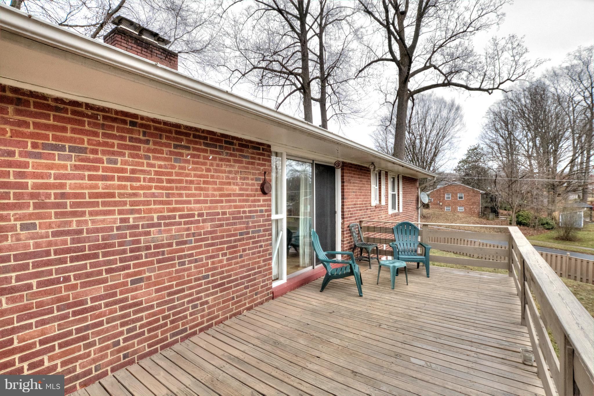 7601 Dunston Street Springfield, VA 22151 - Photo 29 of 30 Exterior (Rear)