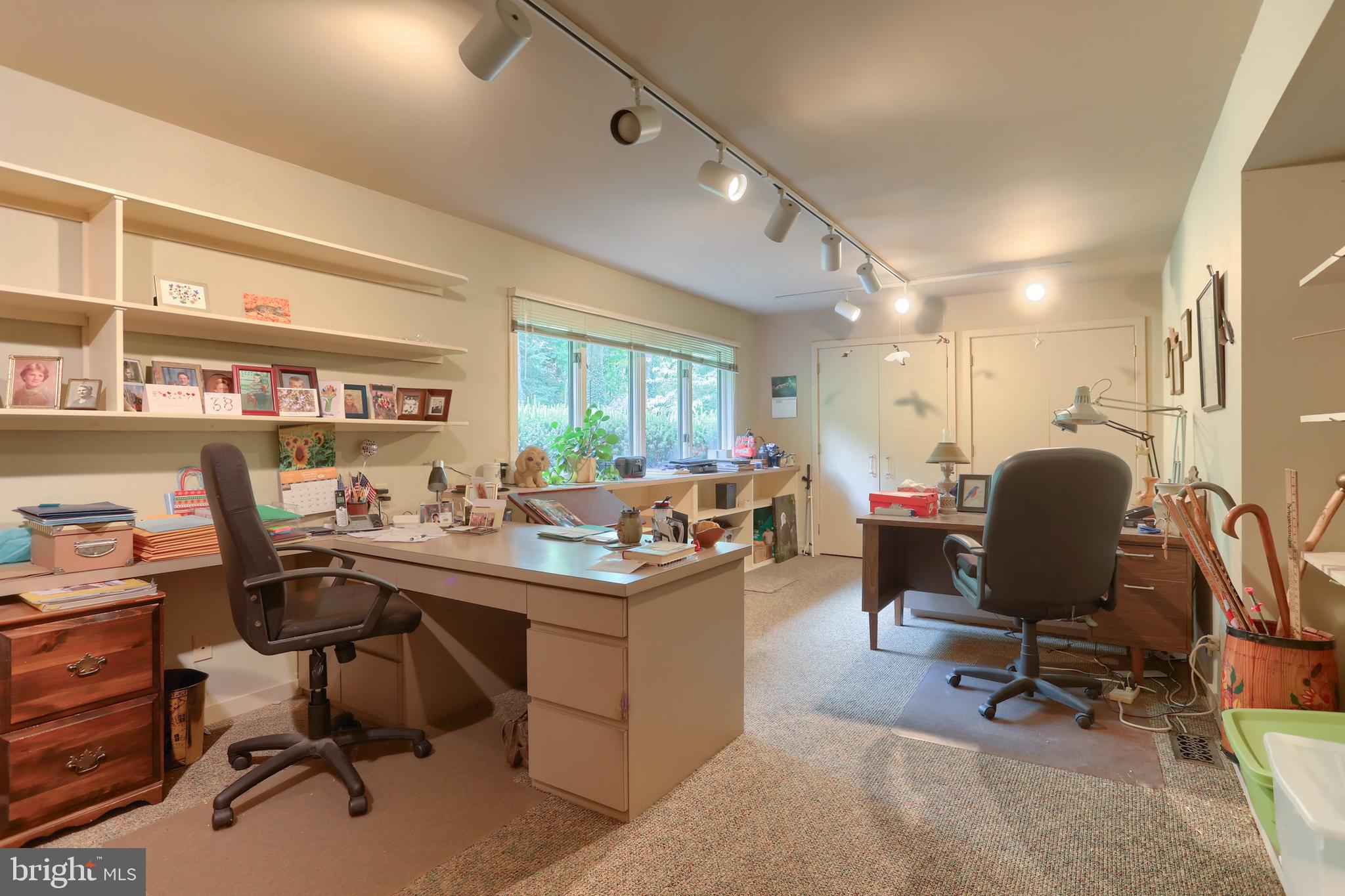 1801 Fieldcrest Road Lebanon, PA 17042 - Photo 33 of 57 oversized office with custom built-ins