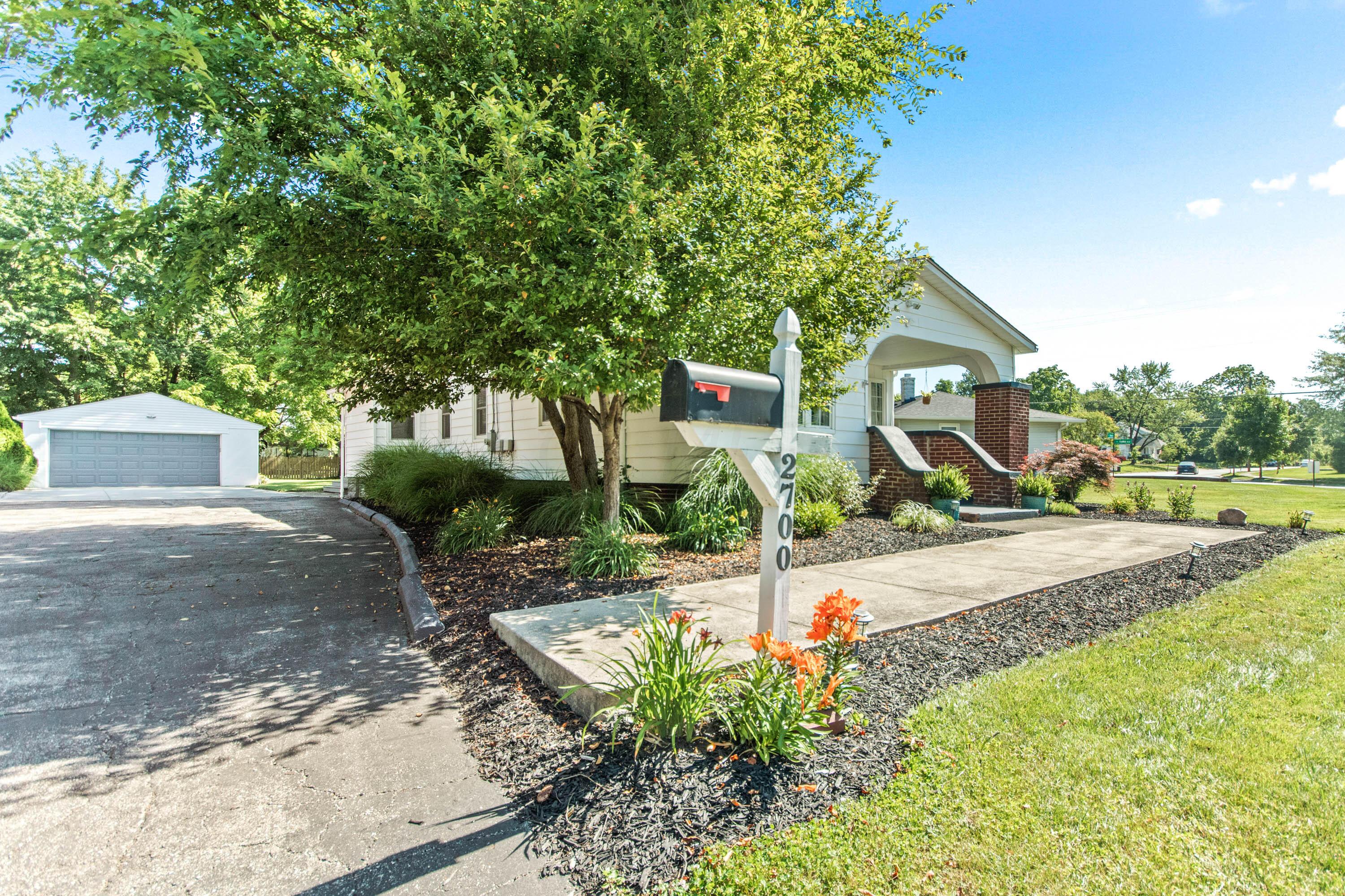 2700 Zollinger Road Columbus, OH 43221 - Photo 2 of 32 02-Exterior Front