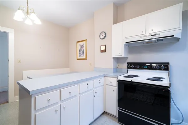 $249,900 | 610 North 8th Street, St. Joseph, MO 64501