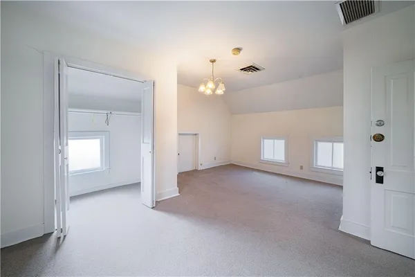 $249,900 | 610 North 8th Street, St. Joseph, MO 64501