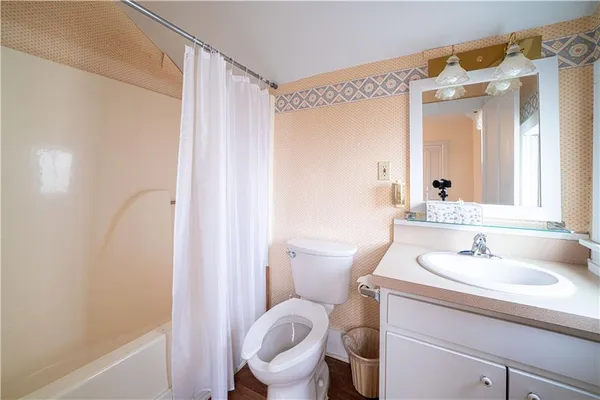 $249,900 | 610 North 8th Street, St. Joseph, MO 64501