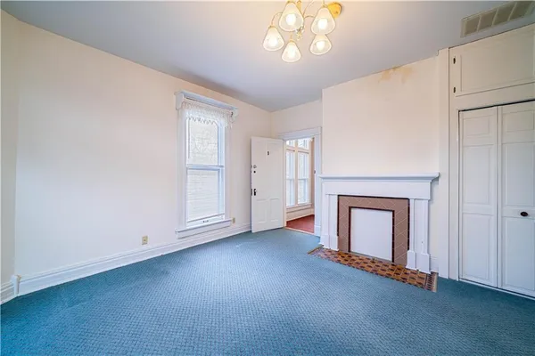 $249,900 | 610 North 8th Street, St. Joseph, MO 64501